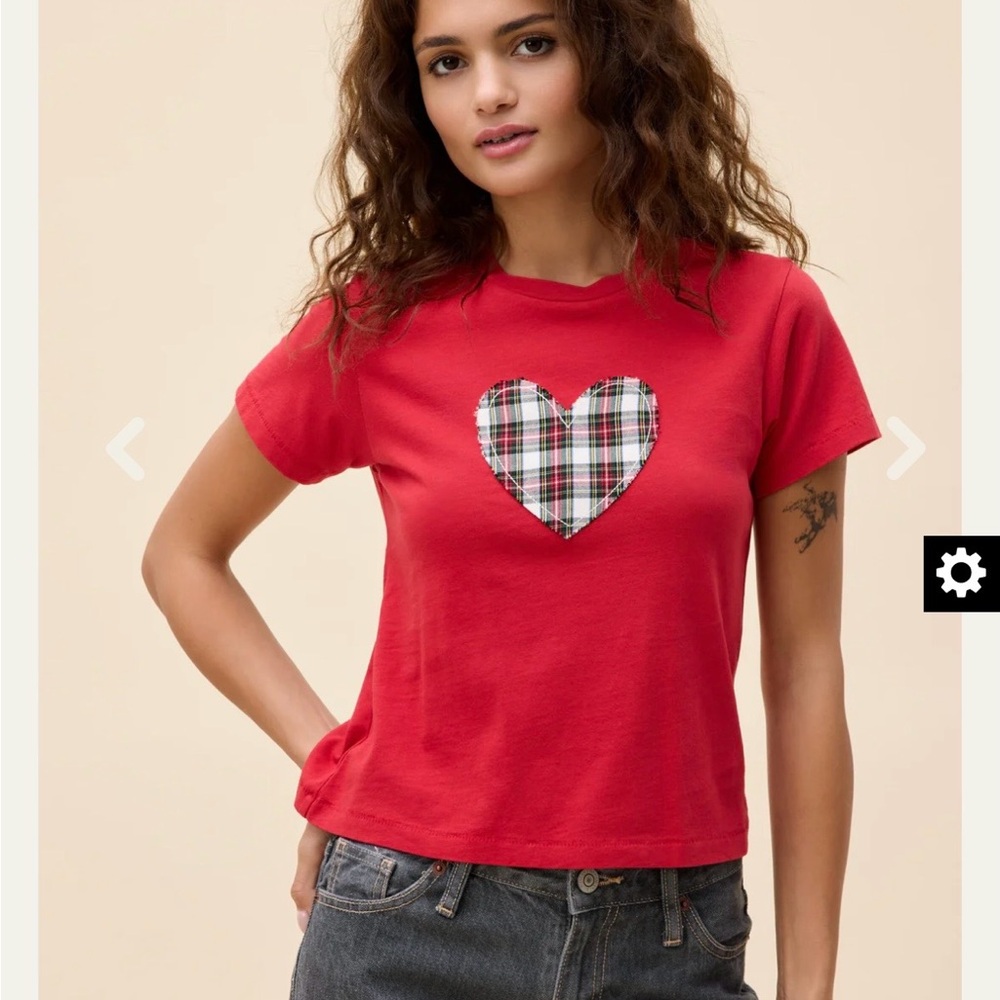 Plaid Heart Red Vintage tee